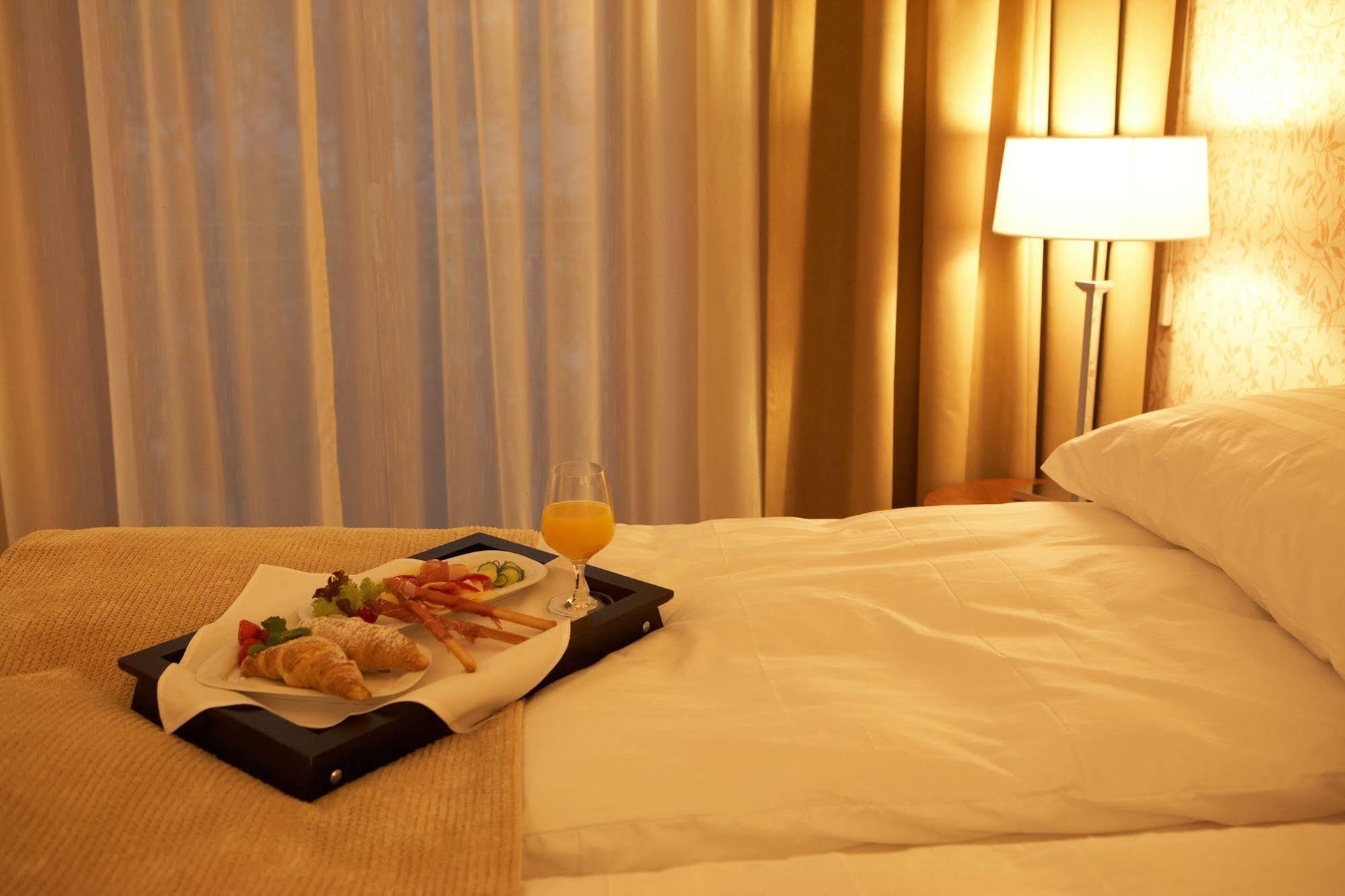 Hotel Ambassador 코시체 외부 사진